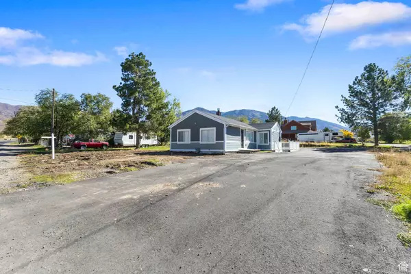 1938 N WALKER RD E, Tooele, UT 84074