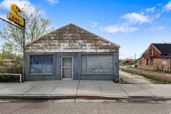 46 E MAIN ST, Wellington, UT 84542