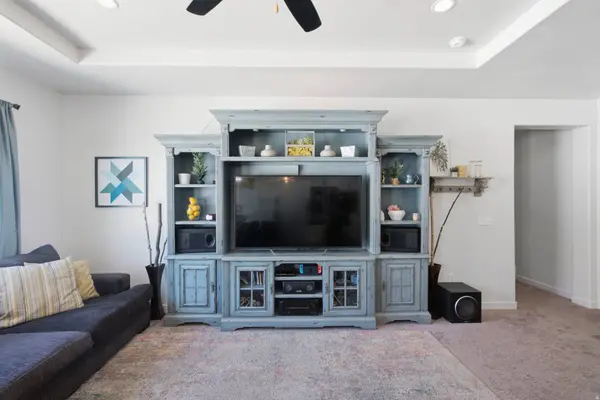 8174 N COBBLEROCK RD, Lake Point, UT 84074