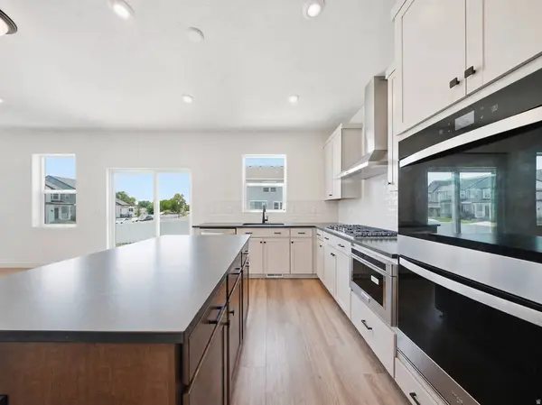 1161 S 1225 W, Clearfield, UT 84015