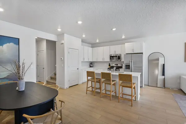 10023 N FEATHERSTONE DR, Highland, UT 84003