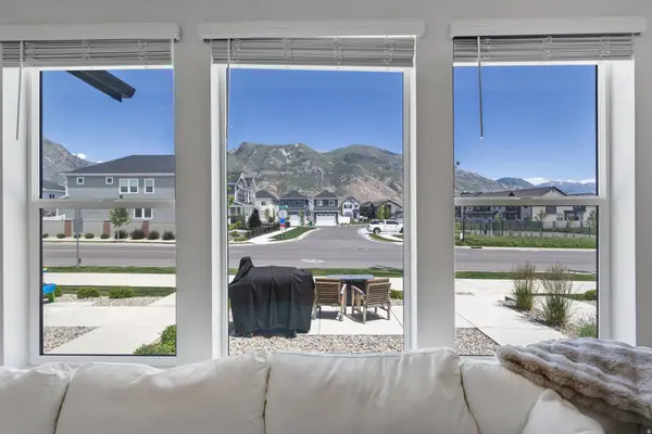 10023 N FEATHERSTONE DR, Highland, UT 84003
