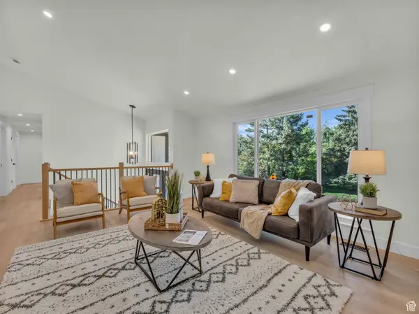 2605 E PORTSMOUTH AVE S, Cottonwood Heights, UT 84121