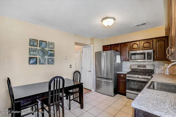 75 Brandis AVE, Staten Island, NY 10312