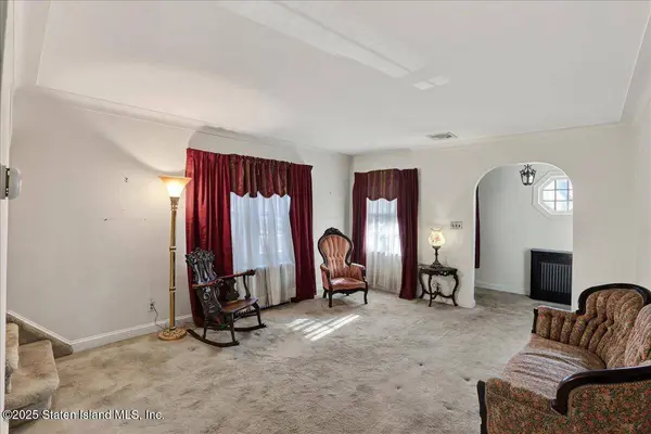 35 Crowell AVE, Staten Island, NY 10314