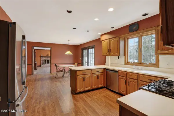 5 Spring Garden Avenue, Colts Neck, NJ 07722