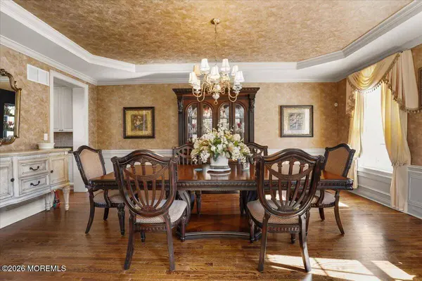 34 Rutledge Road, Marlboro, NJ 07746