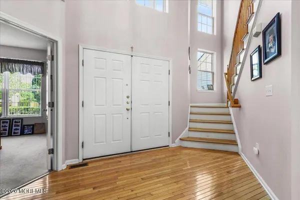5 Yardley Manor Drive, Matawan, NJ 07747