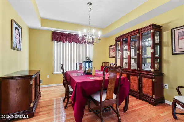 5 Yardley Manor Drive, Matawan, NJ 07747
