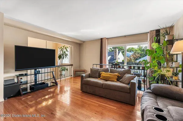 207 Dover GN, Staten Island, NY 10312