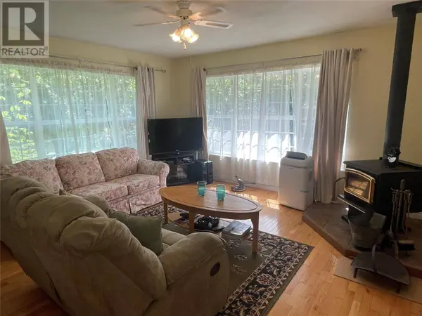 3915 Express Point Road, Scotch Creek, BC V0E1M5