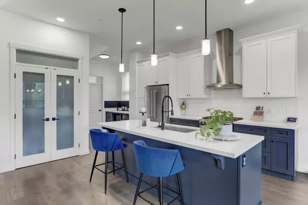 10597 Jackson RD, Maple Ridge, BC V2W 1G6