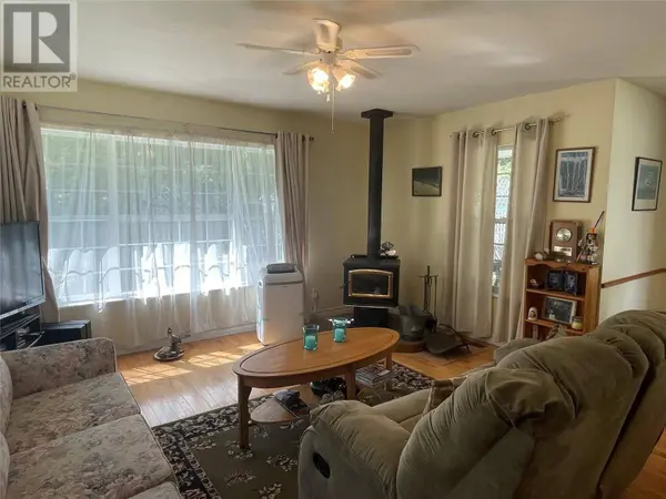 3915 Express Point Road, Scotch Creek, BC V0E1M5