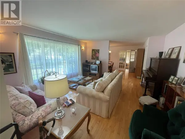 3915 Express Point Road, Scotch Creek, BC V0E1M5