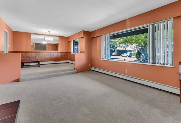 41520 Brennan RD, Squamish, BC V0N 3G0