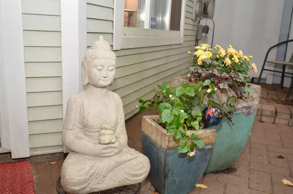 123 Seventh ST #7, New Westminster, BC V3M 6Y2