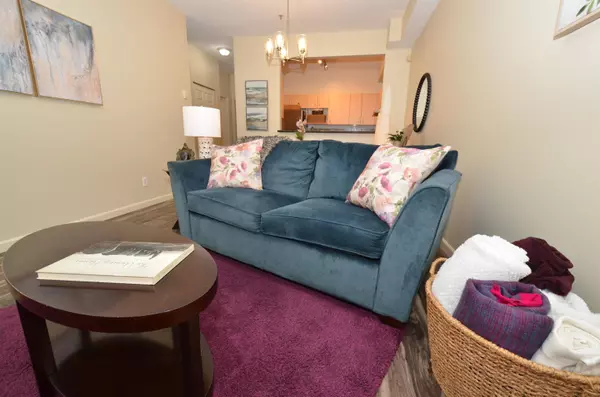 123 Seventh ST #7, New Westminster, BC V3M 6Y2