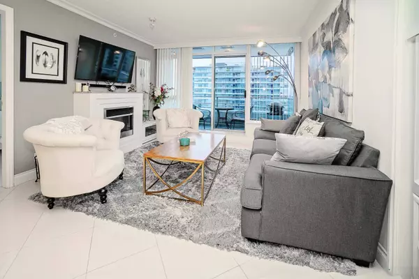 133 E Esplanade #903, North Vancouver, BC V7L 1A1