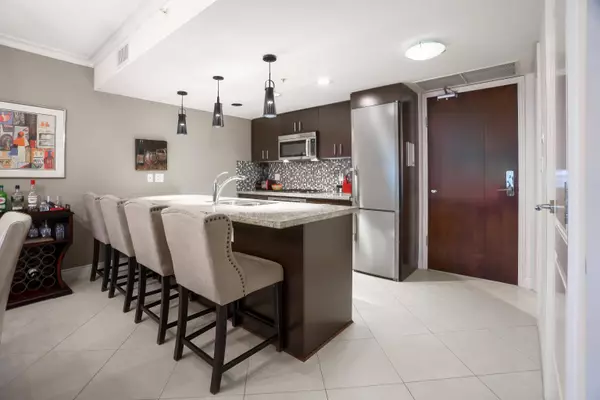 133 E Esplanade #903, North Vancouver, BC V7L 1A1