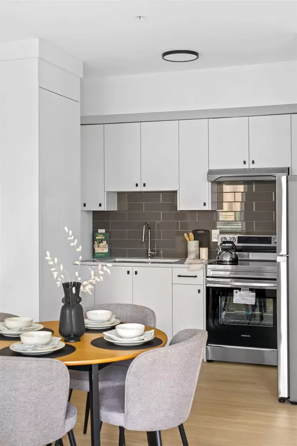 11037 243b ST, Maple Ridge, BC V2W 1H5