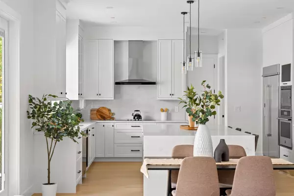 11037 243b ST, Maple Ridge, BC V2W 1H5