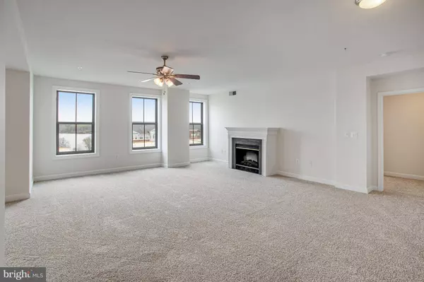 485 HARBOR SIDE ST #603, Woodbridge, VA 22191