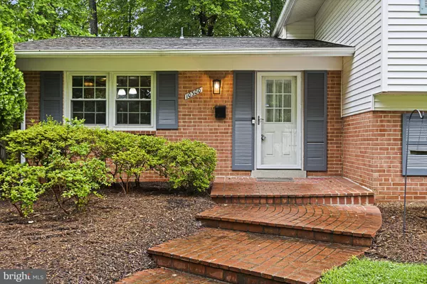 10300 CONTINENTAL LN, Fairfax, VA 22030