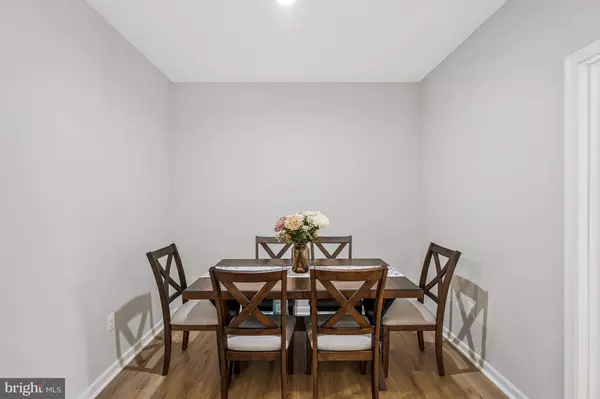 12001 TALIESIN PL #13, Reston, VA 20190