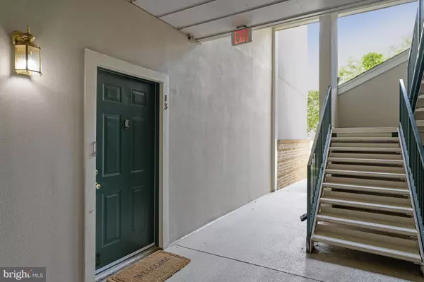 12001 TALIESIN PL #13, Reston, VA 20190