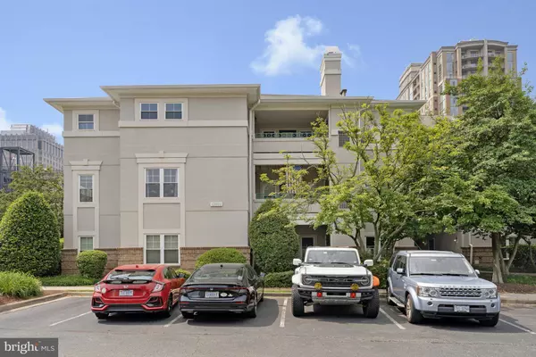 12001 TALIESIN PL #13, Reston, VA 20190