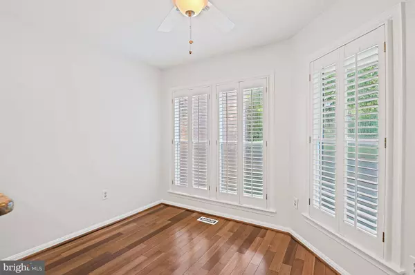 9405 ODYSSEY CT, Burke, VA 22015