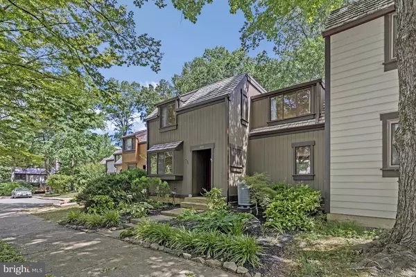 1635 BENTANA WAY, Reston, VA 20190