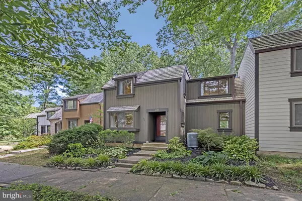 1635 BENTANA WAY, Reston, VA 20190