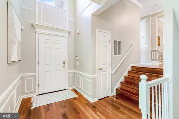 6850 ALICIA CT, Alexandria, VA 22310