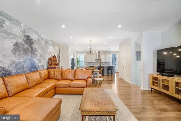 5019 LITTLE MARTHA WAY, Woodbridge, VA 22192