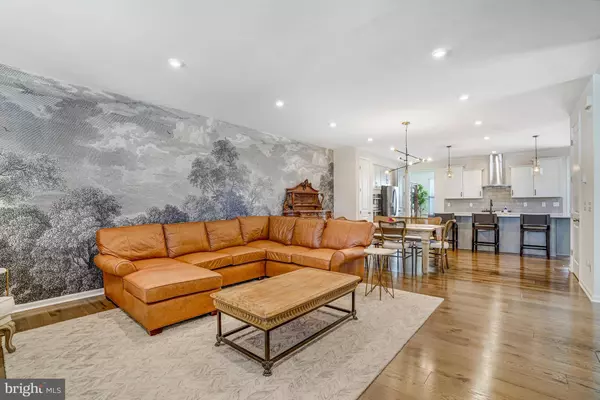 5019 LITTLE MARTHA WAY, Woodbridge, VA 22192