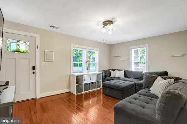 3107 MEMORIAL ST, Alexandria, VA 22306