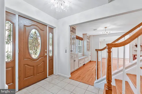 12005 WAYLAND ST, Oakton, VA 22124
