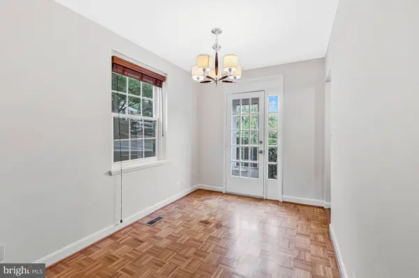 4829 28TH ST S #B, Arlington, VA 22206