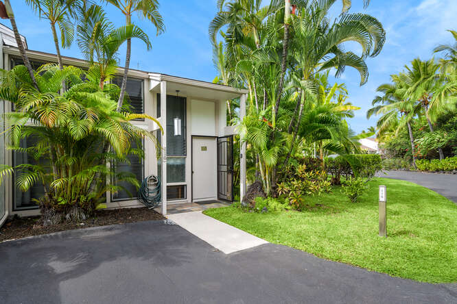 Jennifer Bien Hawaii Real Estate top realtor 