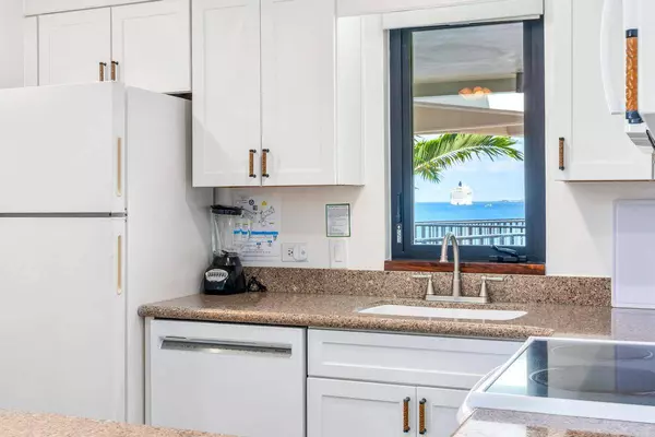 75-6046 ALII DR #207, Kailua-kona, HI 96740