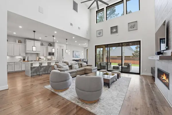 31 Welston Terrace DR, Tomball, TX 77375