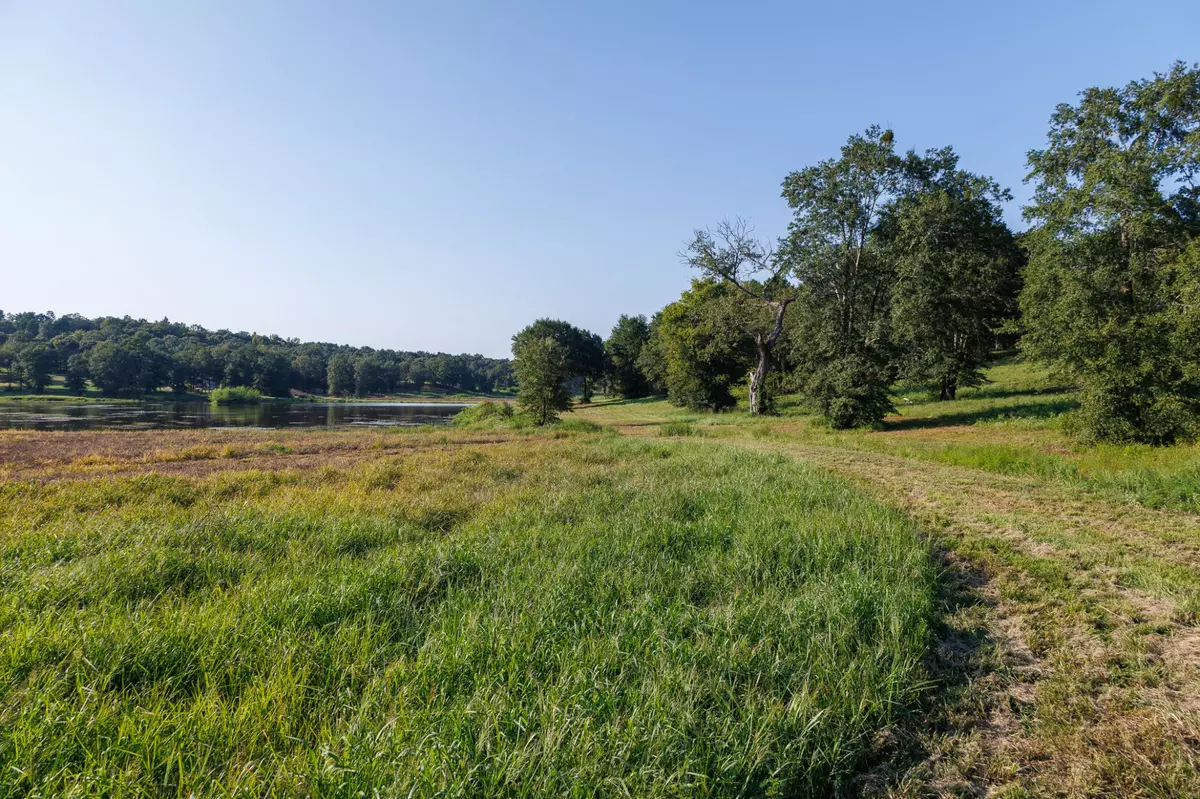 28 Lakefront Land for sale Lindale TX Smith Co Jared Laing UC Legacy Land Company
