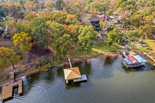 4 Lake Tyler East 1 Acre Waterfront Property for sale East TX Smith Co