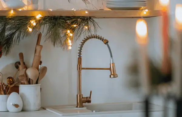 Holiday Décor vs. Home Staging: How to Strike the Perfect Balance When Selling