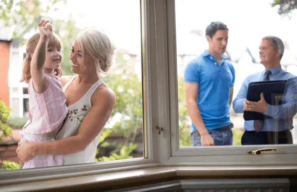 8 Things to Pay Attention to When House Hunting in the Heat