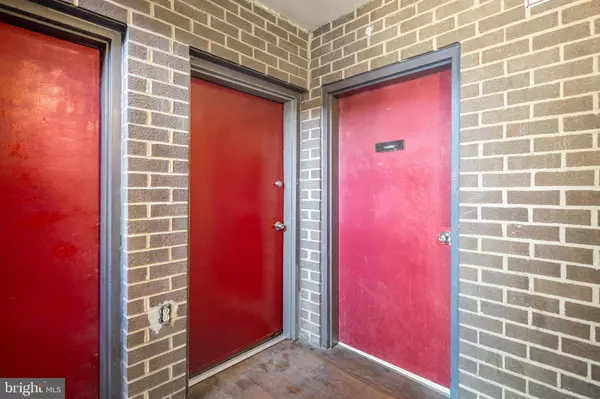 7975 RIGGS RD #5, Hyattsville, MD 20783