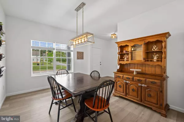 13 BANEBERRY ST, Stewartstown, PA 17363