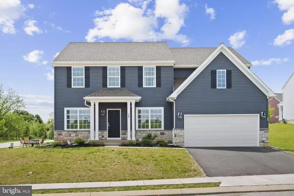 13 BANEBERRY ST, Stewartstown, PA 17363