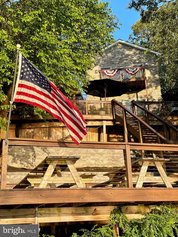 7674 PINE KNOB RD, Pasadena, MD 21122